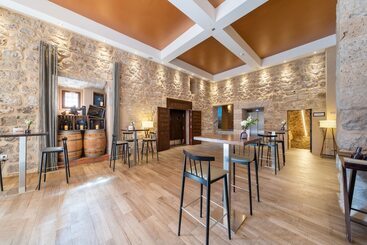 هتل Castilla Termal Monasterio De Valbuena