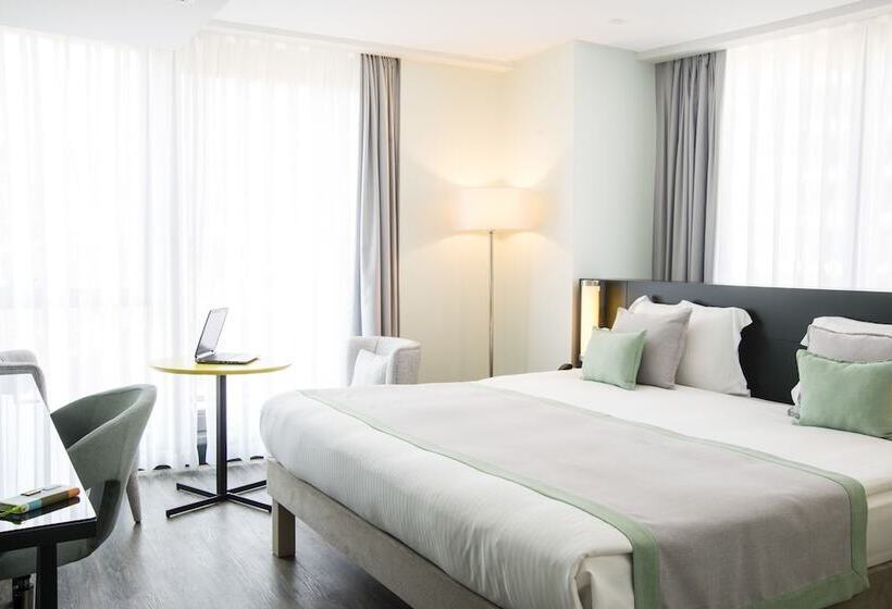 The Elysium Styles Taksim