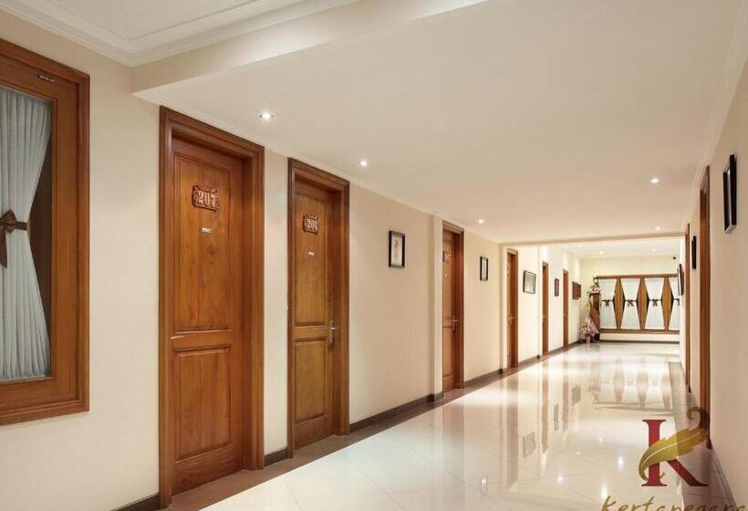 Fotos del hotel Kertanegara Premium Guest House:  10