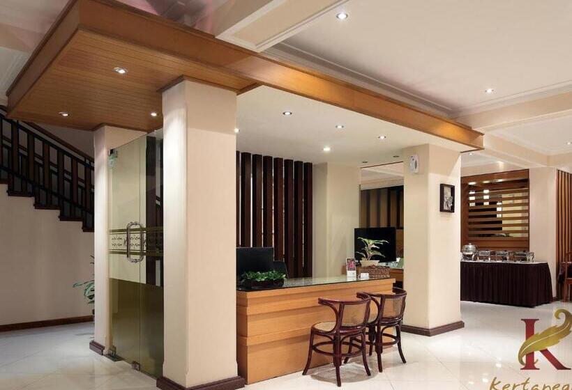 Fotos del hotel Kertanegara Premium Guest House:  6