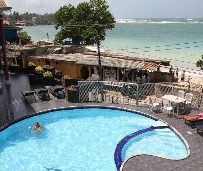 هتل Neptune Bay