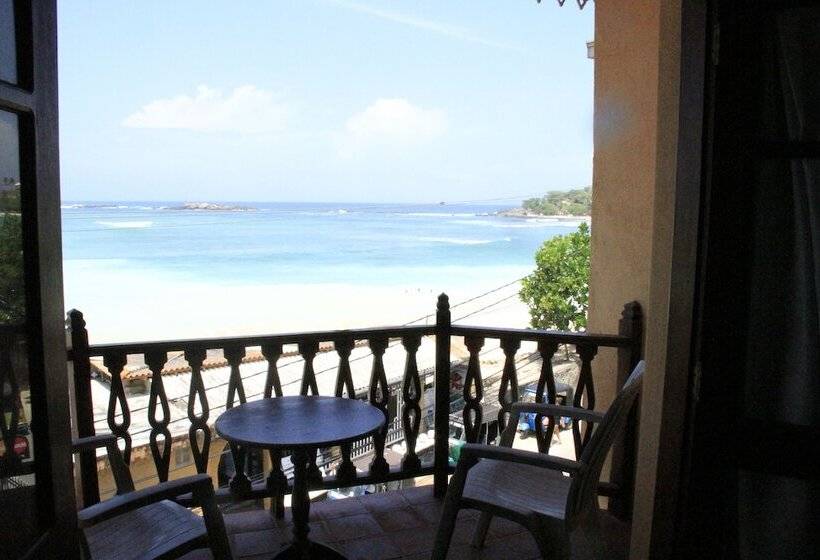 هتل Neptune Bay