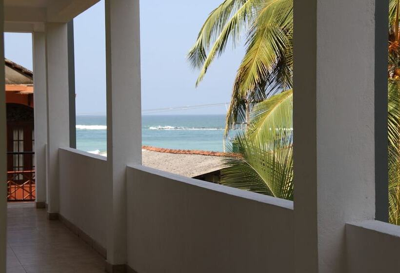 هتل Neptune Bay