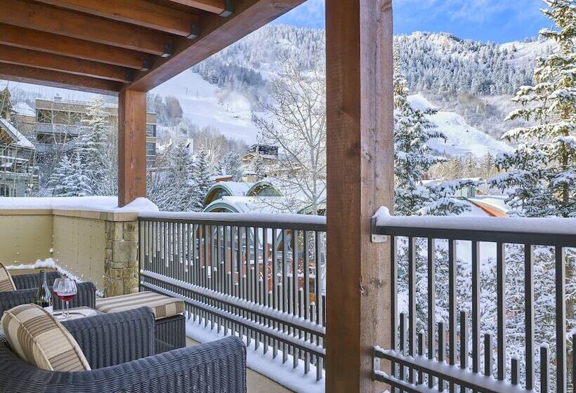 هتل Residences At The Little Nell