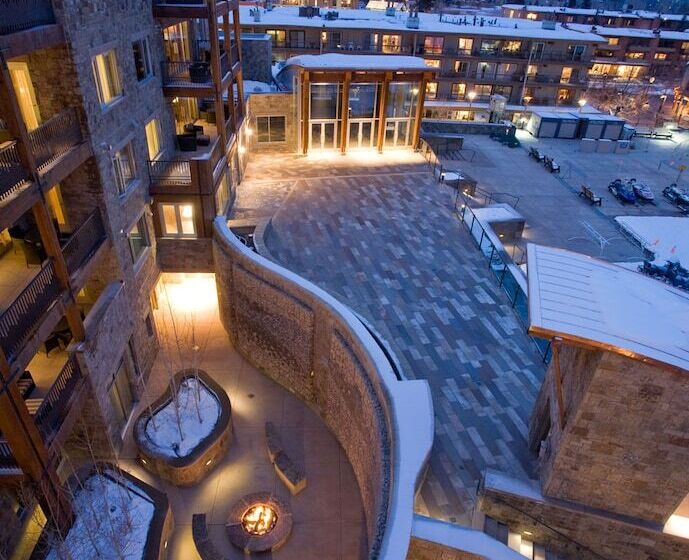 هتل Residences At The Little Nell