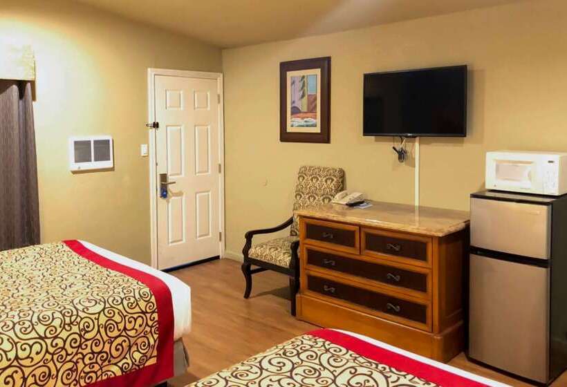 בית מלון כפרי Rodeway Inn Flagstaff East Route 66