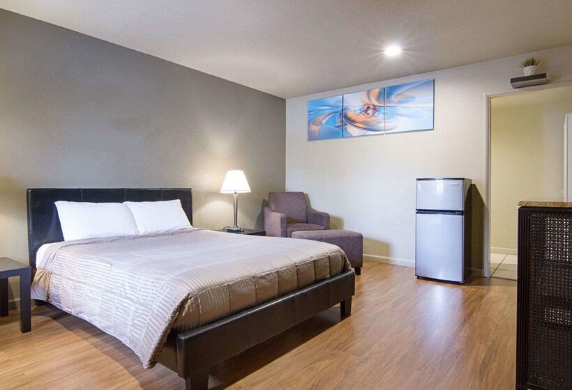 בית מלון כפרי Rodeway Inn Flagstaff East Route 66