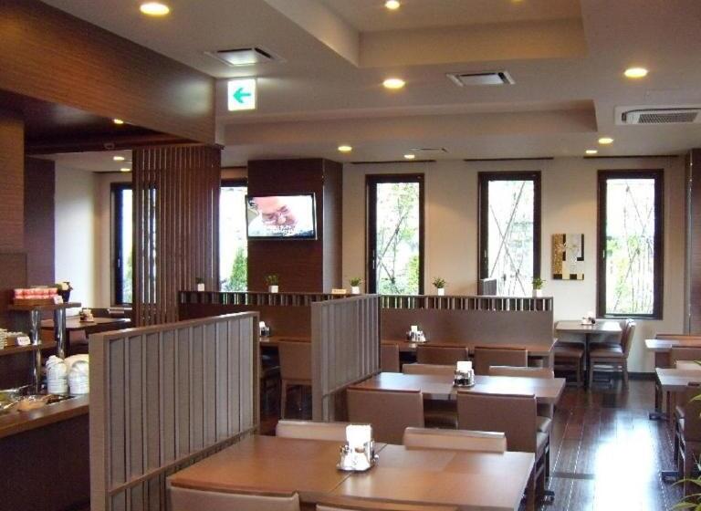 هتل Route Inn Komagane Inter