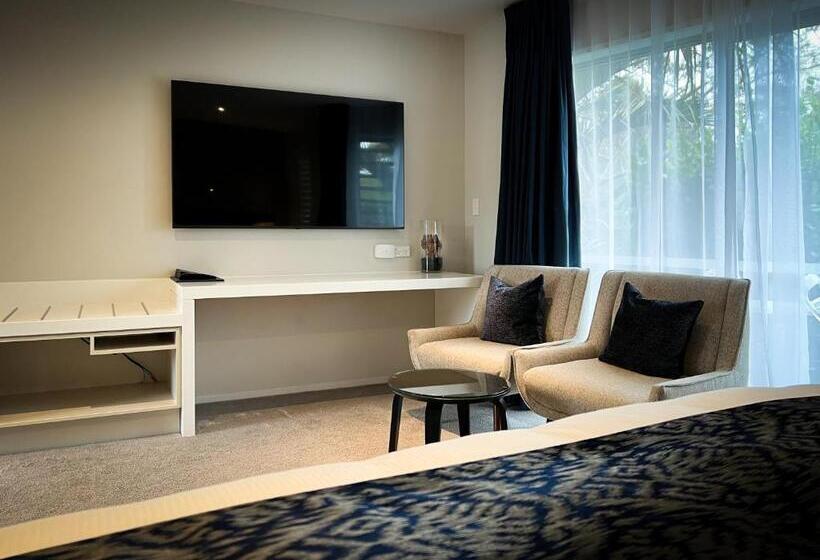 مُتل The Sails Nelson