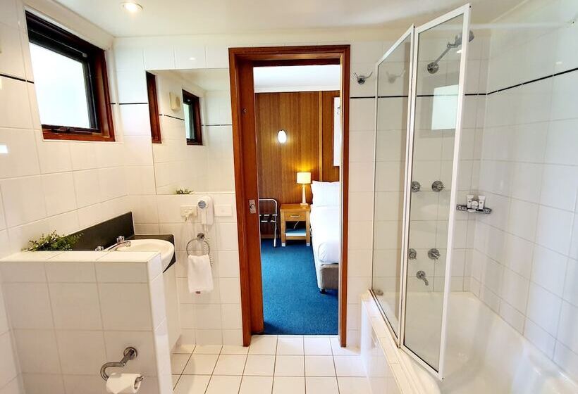 Пансион Point Lonsdale Guest House