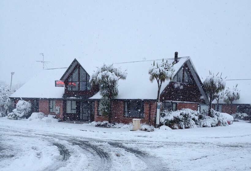 پانسیون Snow Denn Lodge