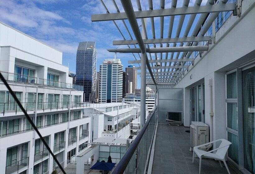 Princes Wharf Grace Apartment