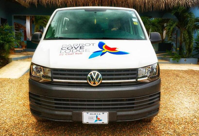 منتجع Parrot Cove Lodge
