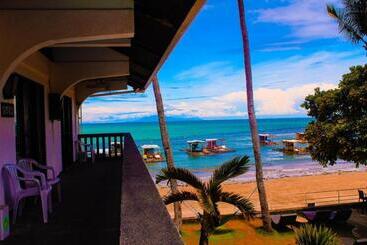 استراحتگاه The Coral Beach Club