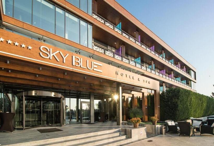 هتل Sky Blue  & Spa