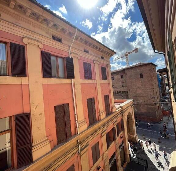 هتل Casa Nina Bologna Centro