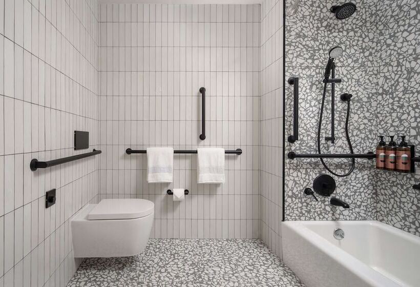 هتل Motto by Hilton New York City Times Square