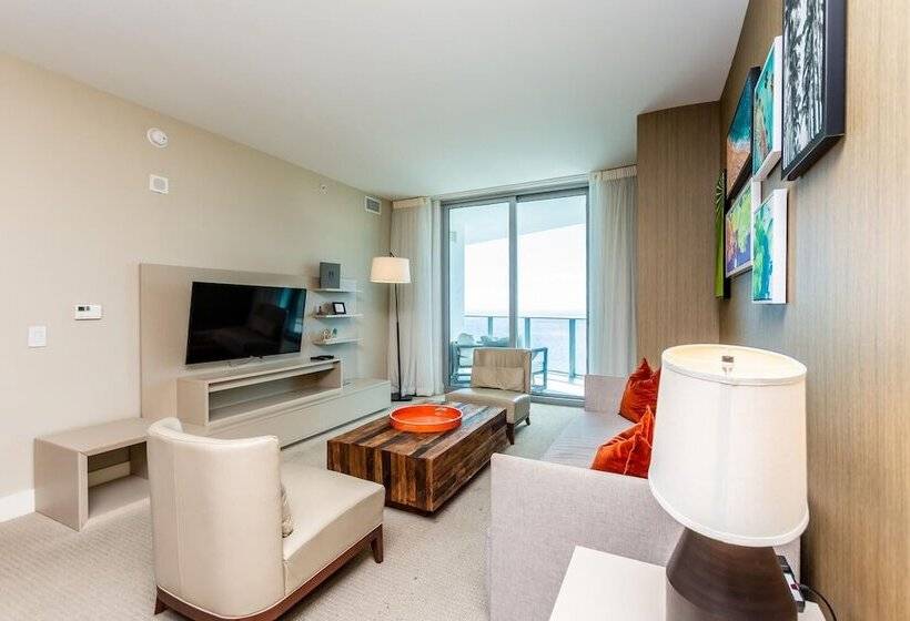 Upscale Comfort And Breathtaking Views At H Hollywood Residences By Zelloo