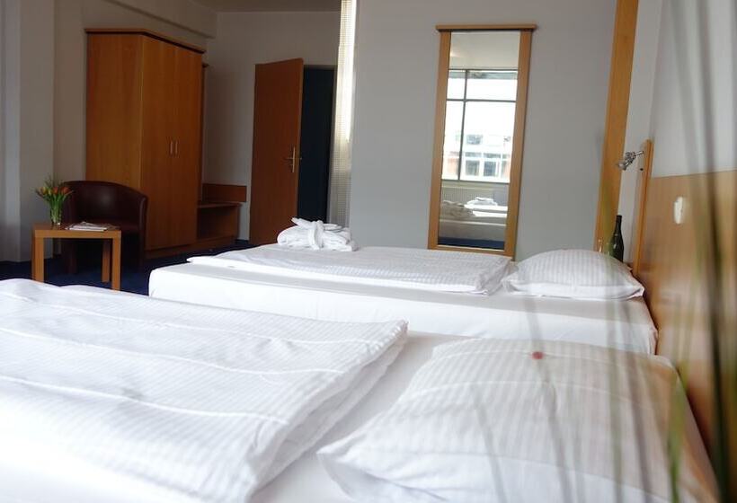 هتل Plaza Inn Braunschweig City Nord