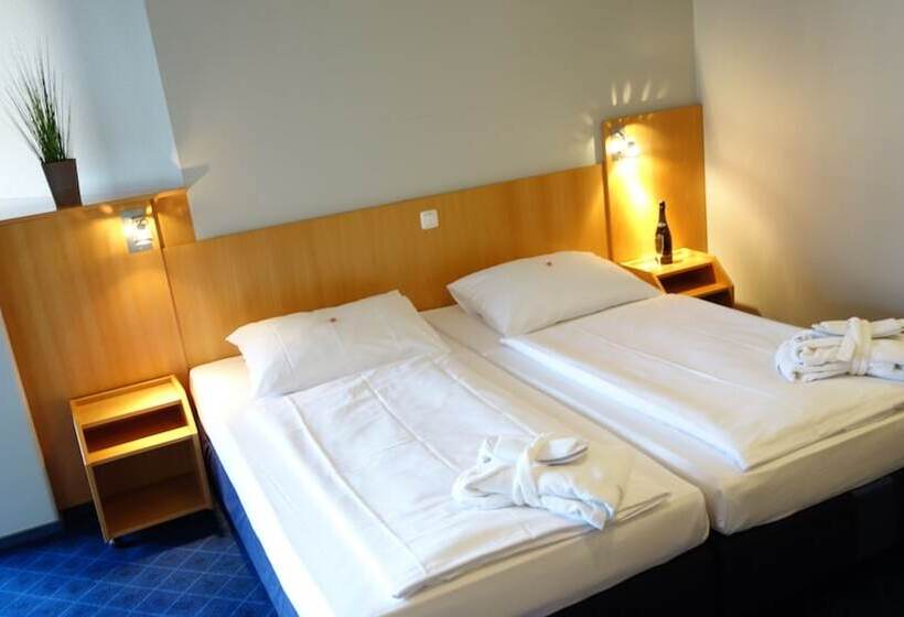 هتل Plaza Inn Braunschweig City Nord