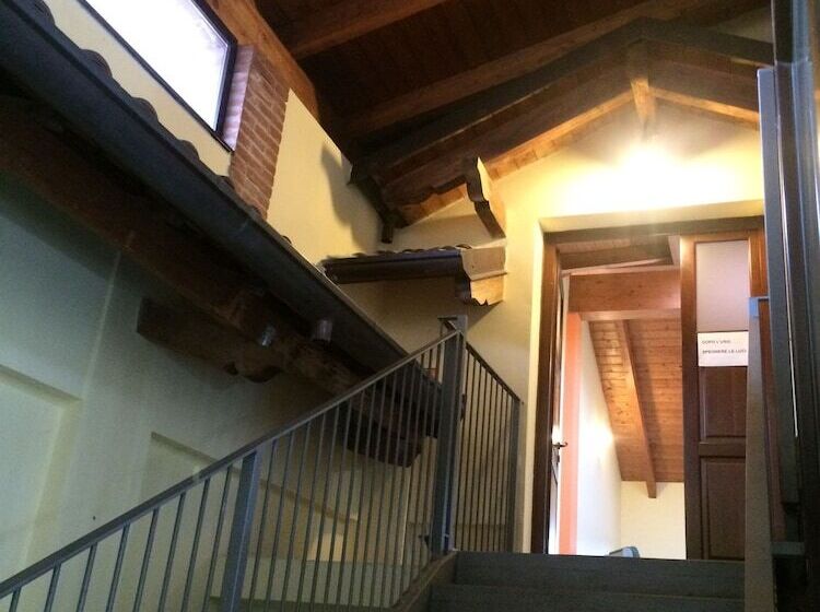 فندق ريفى Agriturismo Cascina Scola
