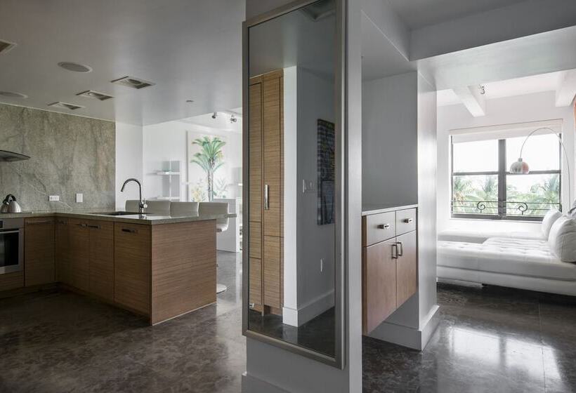 Luxury Prime 2br Condo On Ocean Drive