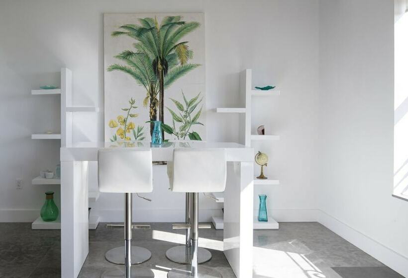 Luxury Prime 2br Condo On Ocean Drive