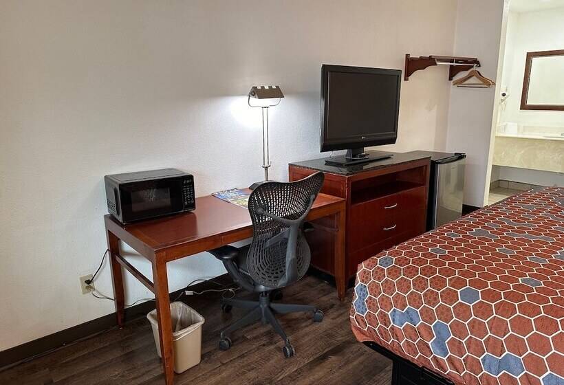 汽车旅馆  Desert Sands Inn & Suites