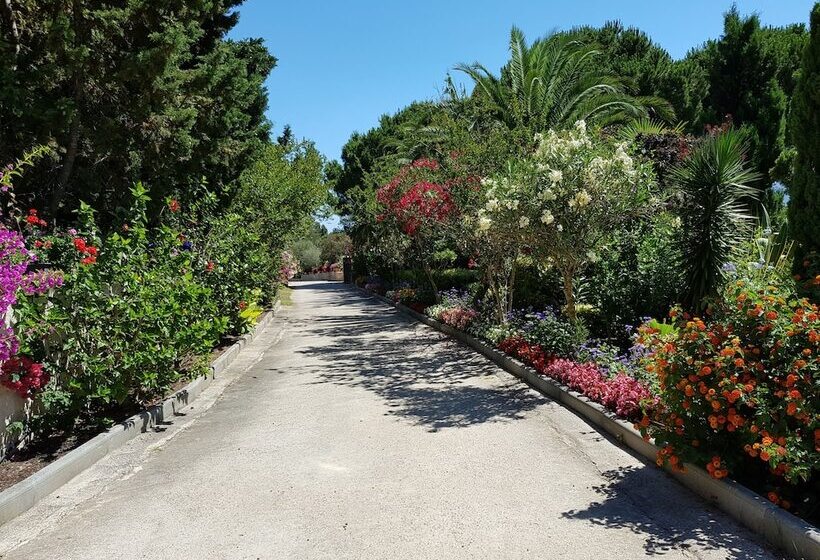 استراحتگاه Residence Casa Oleanda