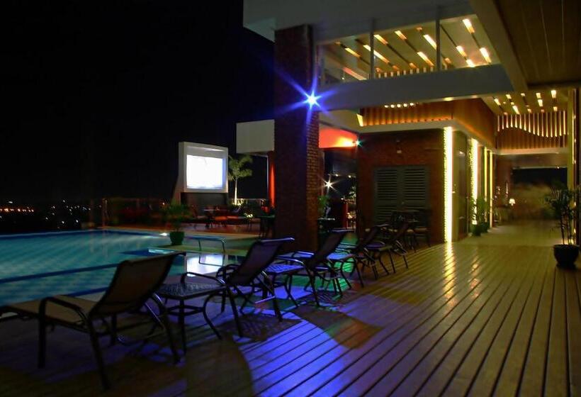 فندق Central Park Tower Resort