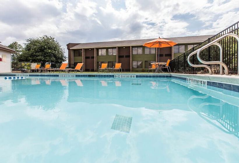 هتل Comfort Inn Warner Robins   Robins Air Force Base Area