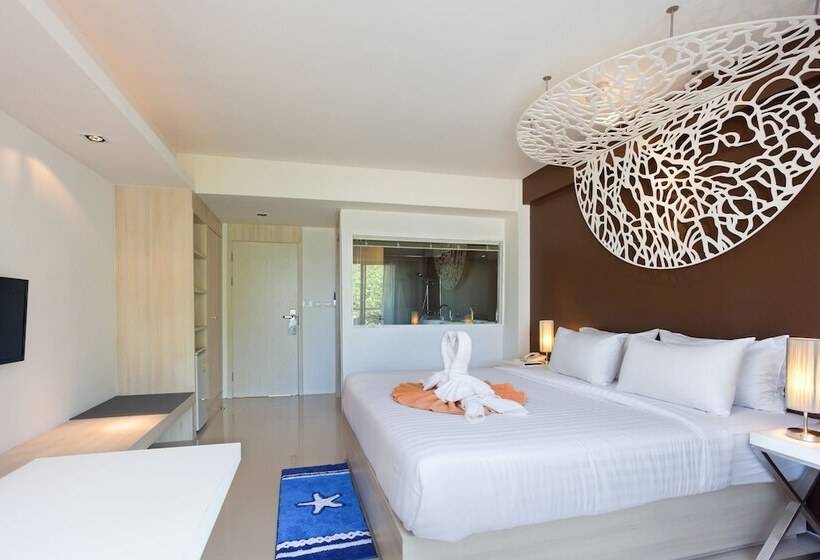 هتل Coral Inn