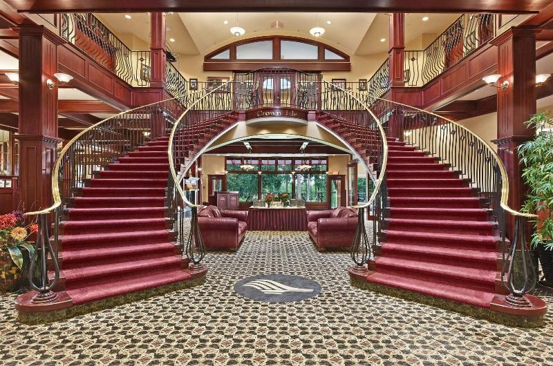 هتل Crown Isle Resort & Golf Community