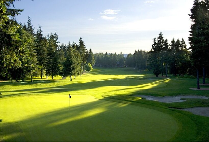 هتل Crown Isle Resort & Golf Community