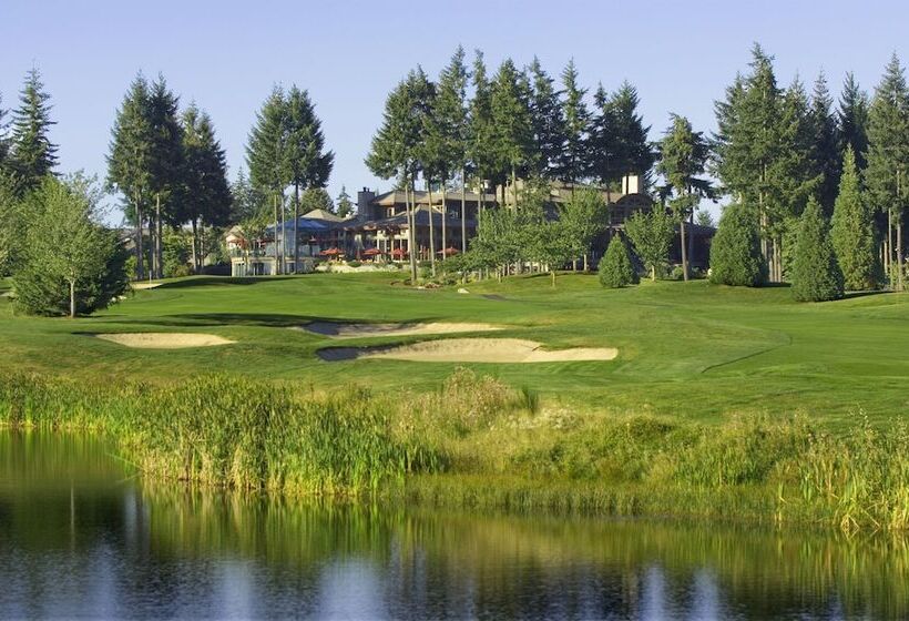 هتل Crown Isle Resort & Golf Community