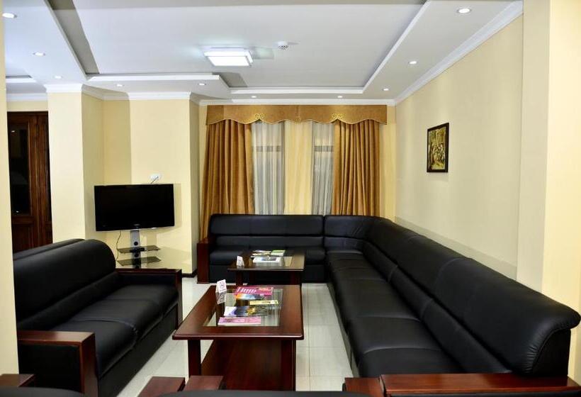 فندق Diyora