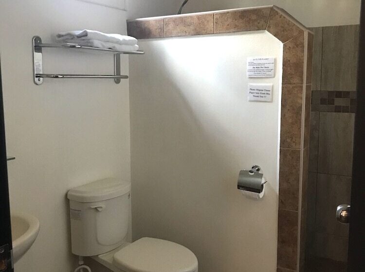هتل Easy Inn