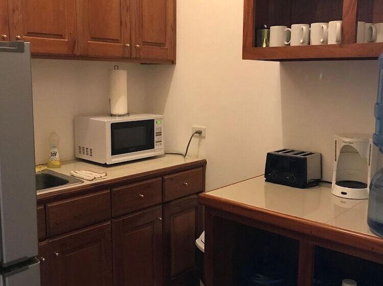 هتل Easy Inn