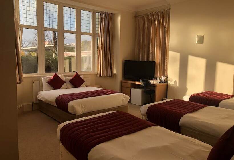 هتل Gatwick Inn