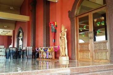 هتل Gracious Bagan