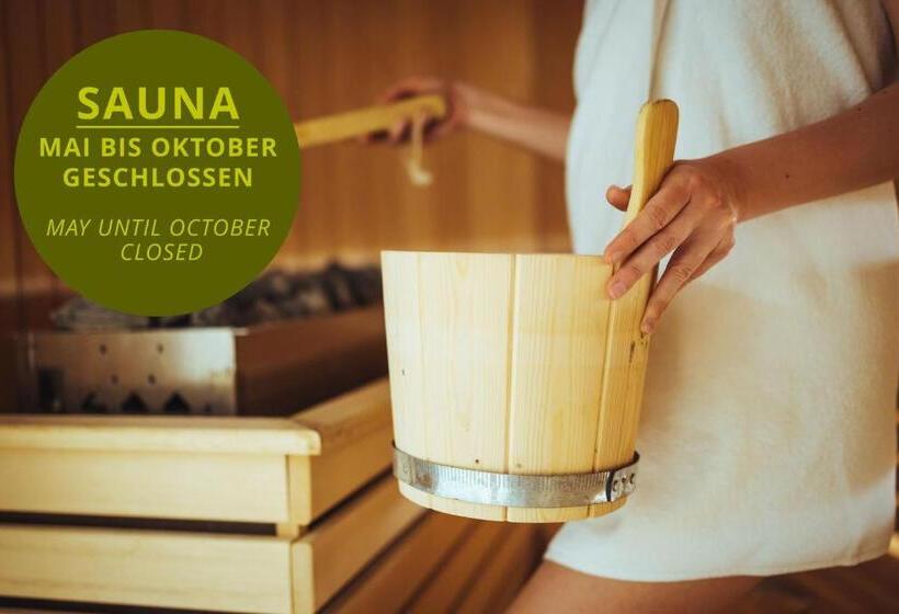 Fotos del hotel Grimm S Potsdamer Platz:  2