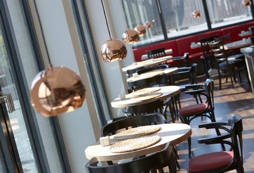 Fotos del hotel Grimm S Potsdamer Platz:  10