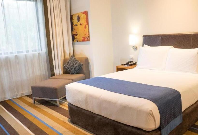 هتل Holiday Inn Express Port Moresby By Ihg