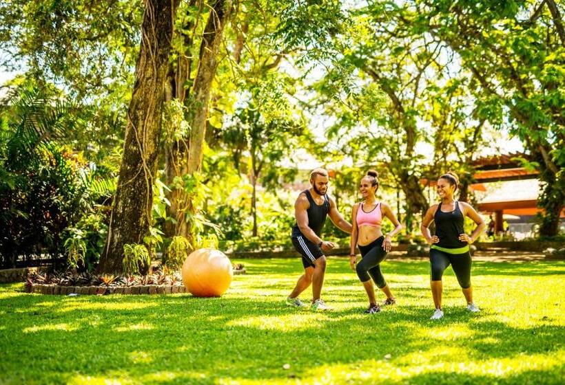 هتل Holiday Inn Express Port Moresby By Ihg