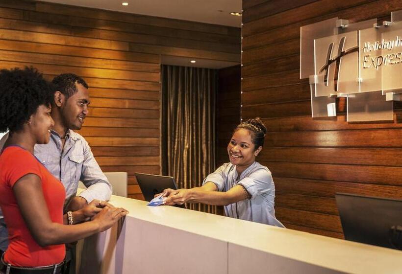 هتل Holiday Inn Express Port Moresby By Ihg