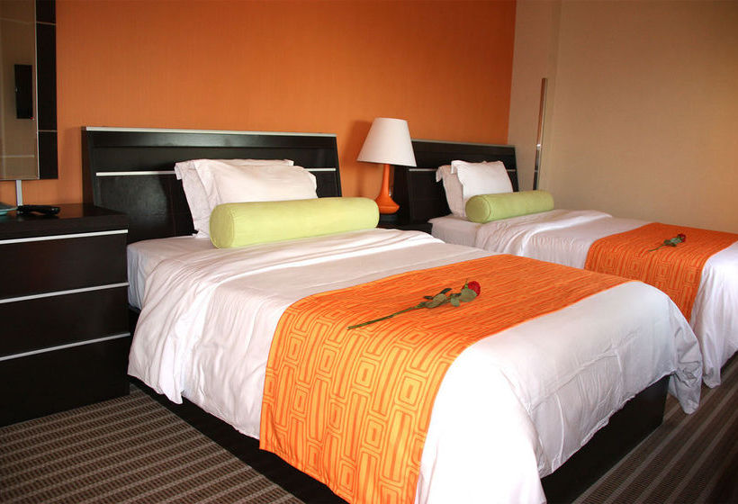 فندق Howard Johnson By Wyndham Long Island City