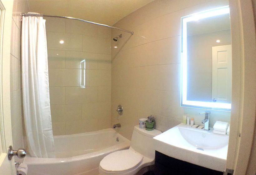 فندق Howard Johnson By Wyndham Long Island City