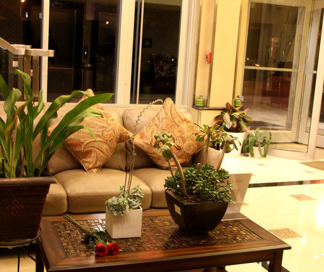 فندق Howard Johnson By Wyndham Long Island City