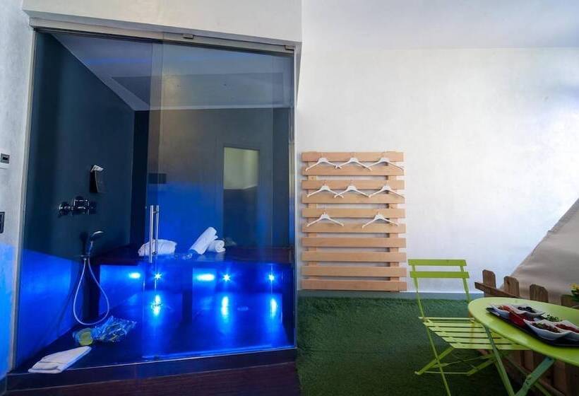 Fotos del hotel Irooms Jacuzzi Suites:  56