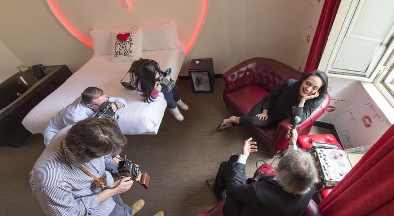 Fotos del hotel Irooms Jacuzzi Suites:  53